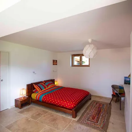Apartamento Soukavati Tousbhita Akanishta Keajra Dullin